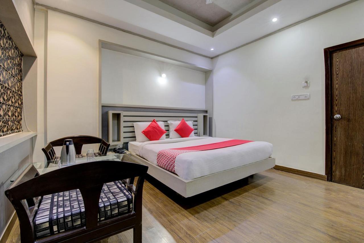 Oyo 1545 Hotel Shivani International Ahmedabad Bagian luar foto