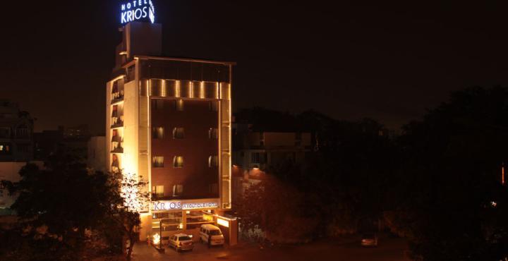 Oyo 1545 Hotel Shivani International Ahmedabad Bagian luar foto